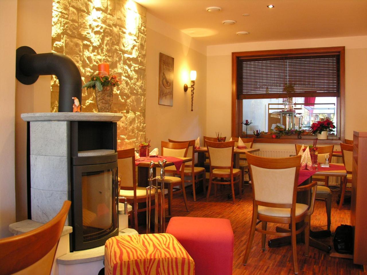 Hotel & Restaurant Zum Deutschen Hause Kirchhatten Экстерьер фото